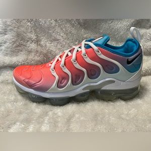 Women’s Nike Air Vapormax Plus in Lava Glow 💗✨